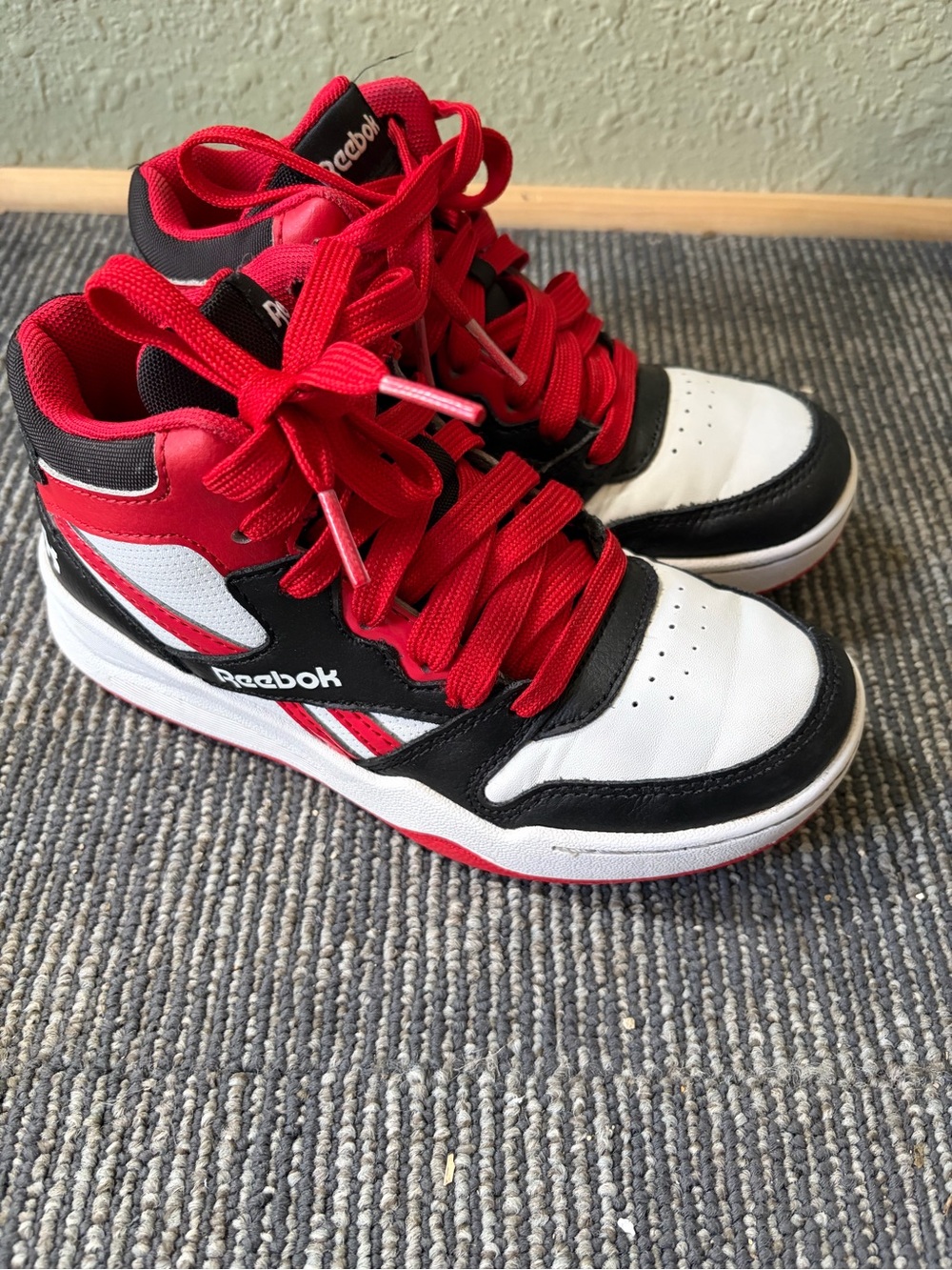 Reebok Kids' High-Top Sneakers in Red, Black & White Size 1